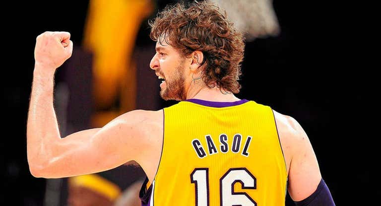 Pau Gasol con los Lakers.