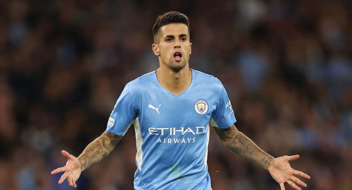 Joao Cancelo renovó con el Manchester City en 2022. /Getty
