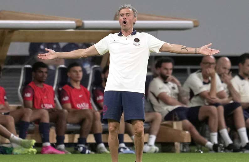 El 'caso Mbappé' harta a Luis Enrique y compromete su futuro en el PSG