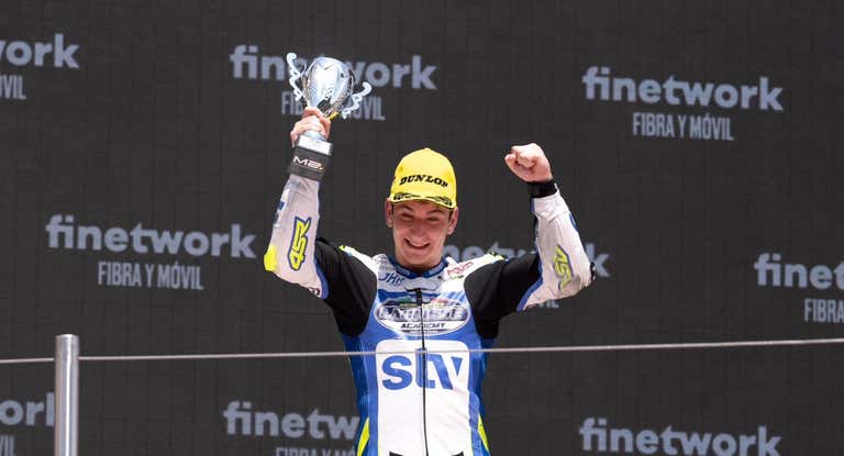 Unai Orradre, piloto del Europeo de Moto2, tras lograr su primera victoria en Montmeló.