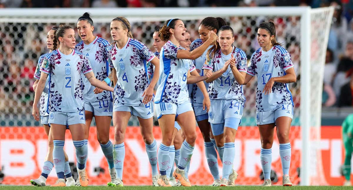 Las jugadoras del a Selección española celebran uno de los goles ante Suiza.