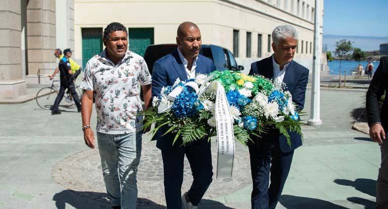 Mauro Silva, Bebeto y Donato en el homenaje a su entrenador Arsenio Iglesias.