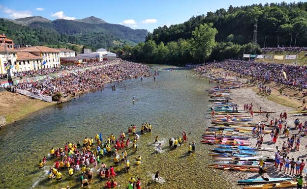 Momento de la salida en el Descenso Internacional del Sella.  EP