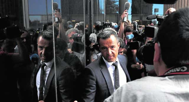Mendes, con ocho jugadores, ya manda en el PSG, sin perder comba en la Premier ni en Arabia