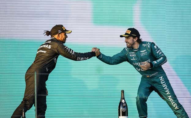 Alonso y Hamilton, este año.  AFP