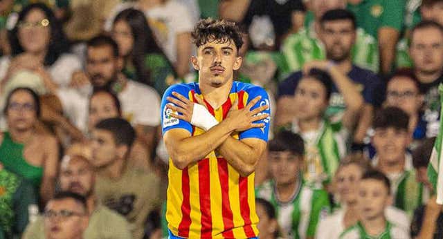 Diego López, la emergente estrella del Valencia que celebra los goles como un All Star de la NBA