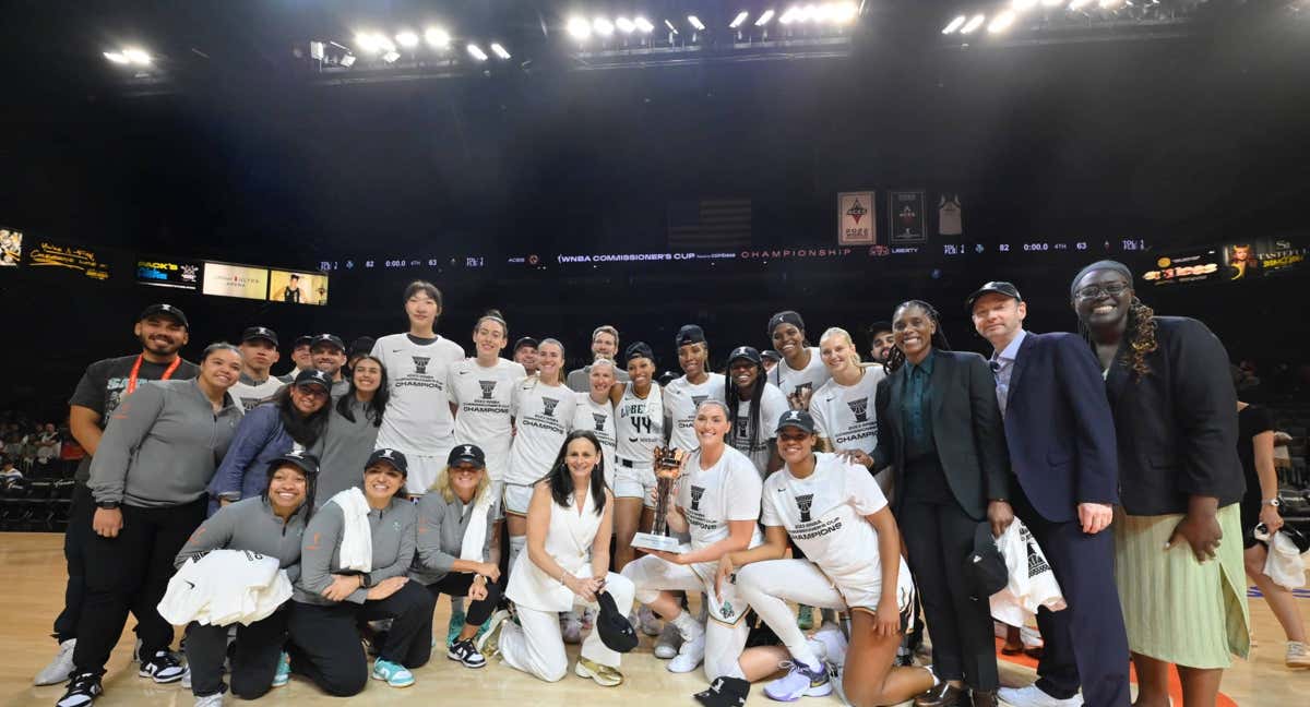 Las New York Liberty celebran su título en la Commissioner's Cup 2023. /Getty