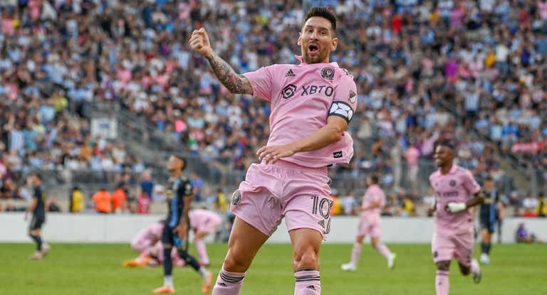 Leo Messi celebra un gol con Inter Miami.