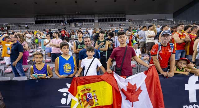 Un accidente como contragafe, una visita especial y un mensaje de la Selección en Granada