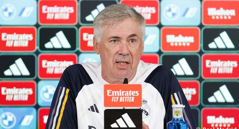 Carlo Ancelotti en la sala de prensa de Valdebebas.