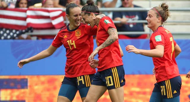 Exjugadoras y compañeras se vuelcan con la Selección: «Solo una madre podría sentir lo que estamos sintiendo»