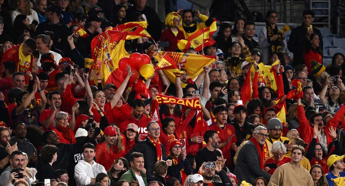 La afición española en las gradas del Stadium Australia. /EFE