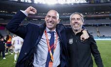 Luis Rubiales, sobre el beso a Jenni: «Es un pico de dos amigos celebrando algo; no estoy para gilipolleces ni tontos del culo»