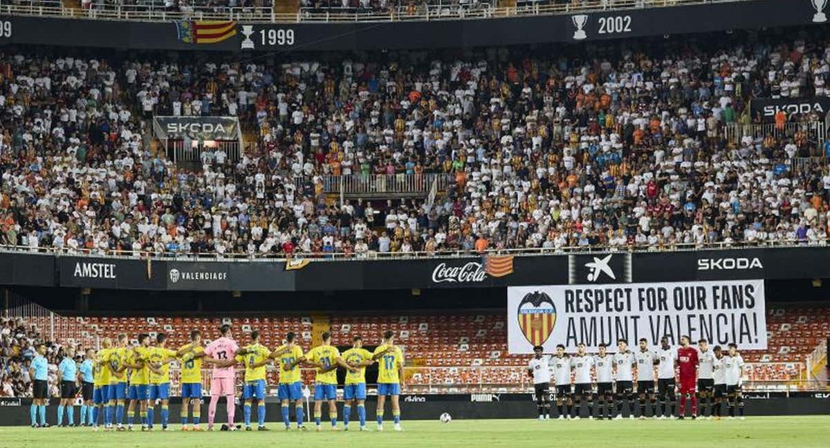 Mestalla en el duelo ante Las Palmas. /EFE.