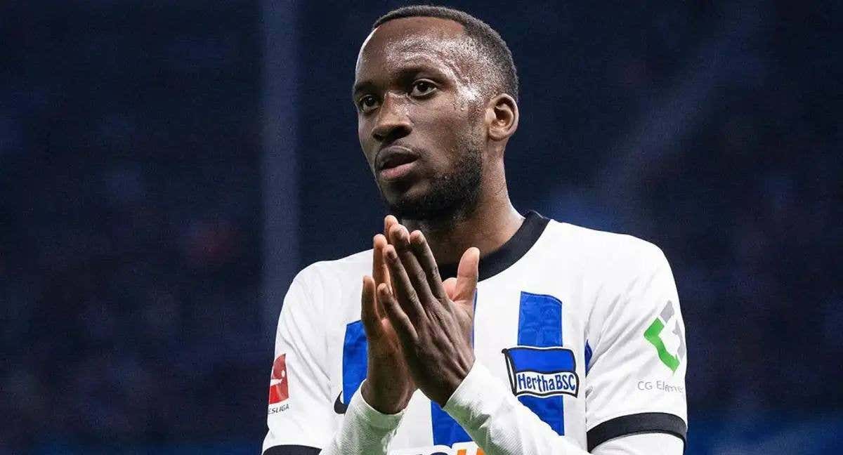 Ludebakio con la camiseta del Hertha./INSTAGRAM