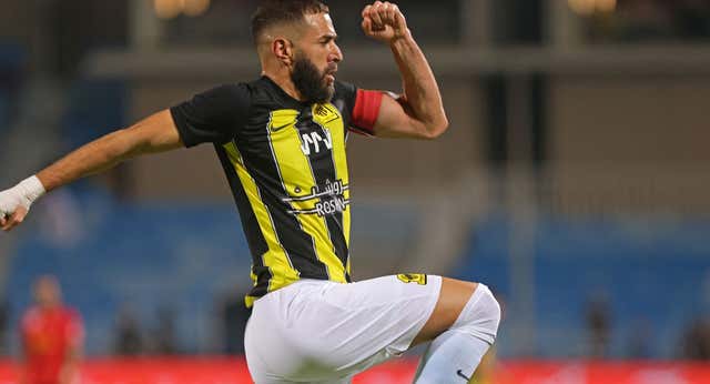 Sin sorpresas en los partidos de Arabia con exhibición de un Benzema que ya es capitán