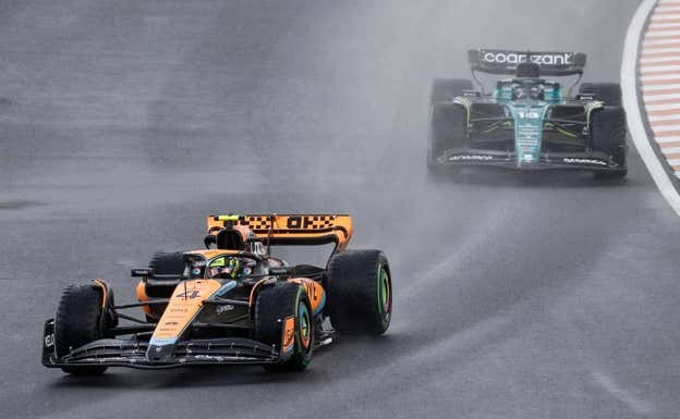 Norris y Stroll, hoy, rodando sobre agua.  AFP