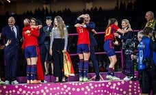La RFEF se defiende con un análisis surrealista y tramposo de cuatro fotos entre Rubiales y Jenni Hermoso