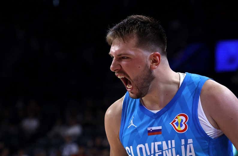 El mágico Doncic lleva a Eslovenia a la segunda fase y deja a Georgia en peligro