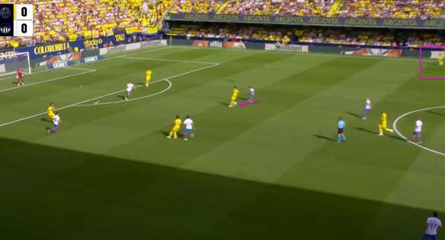 El movimiento que destrozó la presión de Xavi en Villarreal
