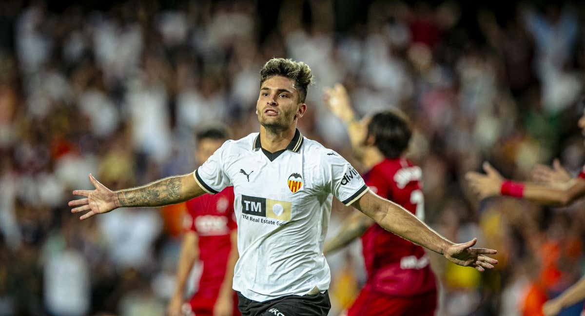 Hugo Duro tras marcar el gol. /Valencia CF.