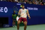 Victoria, guiño a McEnroe y bailecito: Alcaraz se divierte en su estreno en Nueva York