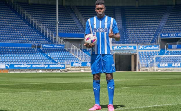 Samu Omorodion llega al Alavés.  EFE