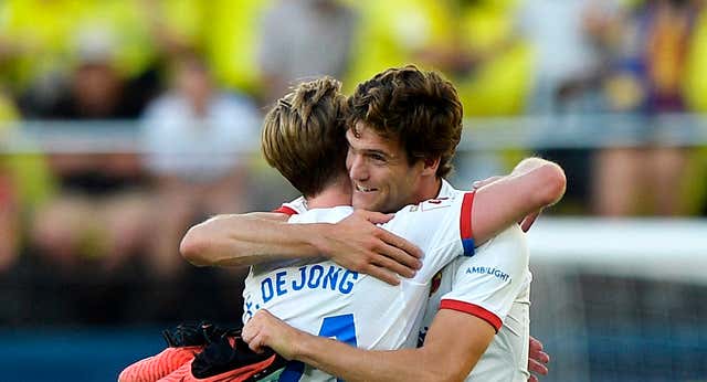 Eric Garcia, muy cerca de quedarse en el Barça… como Marcos Alonso