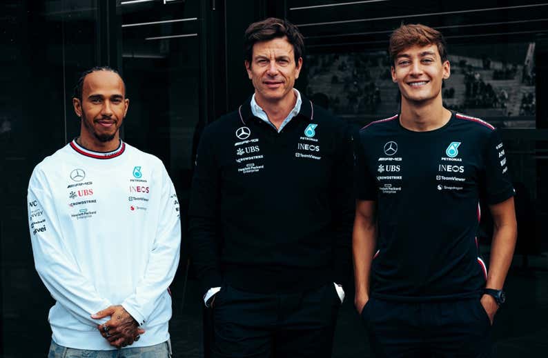 Hamilton seguirá en Mercedes dos años más