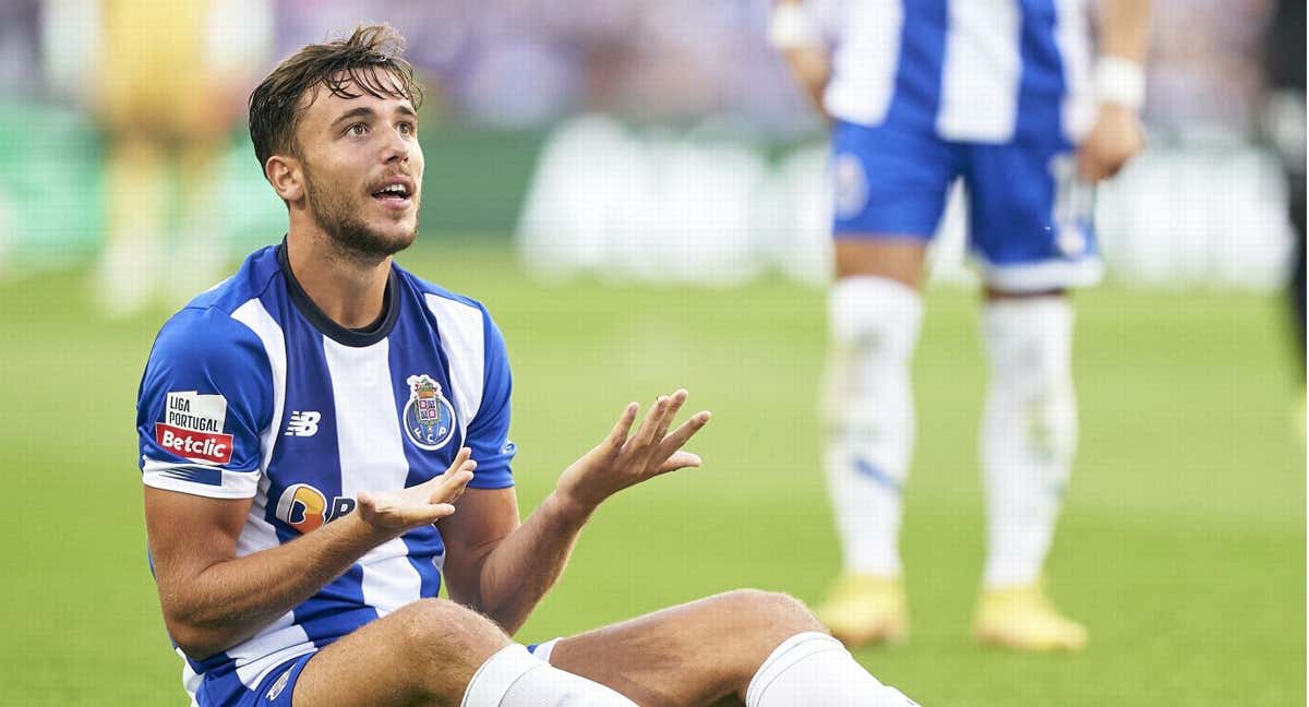 Nico lamentándose durante un partido del Oporto. /GETTY