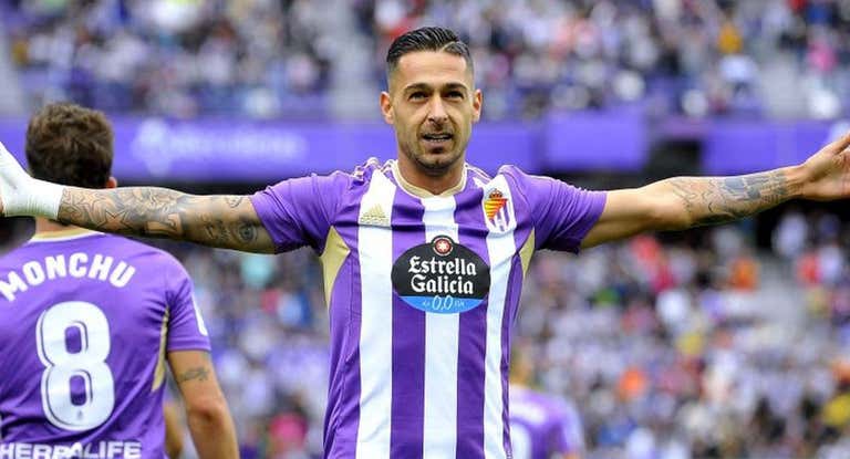 Sergio León celebra un gol con el Valladolid