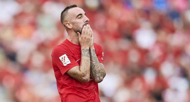 Darder se lamenta en un momento del partido.