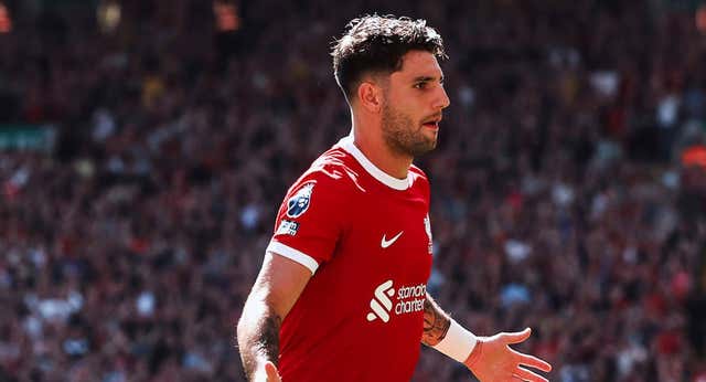 Szoboszlai se bautiza en el Liverpool