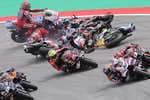 MotoGP completará las primeras 14 carreras sin todos sus pilotos en la parrilla