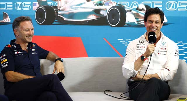 Los celos de Toto Wolff escenifican un nuevo capítulo en el duelo de jefes de equipo con más morbo de la F1