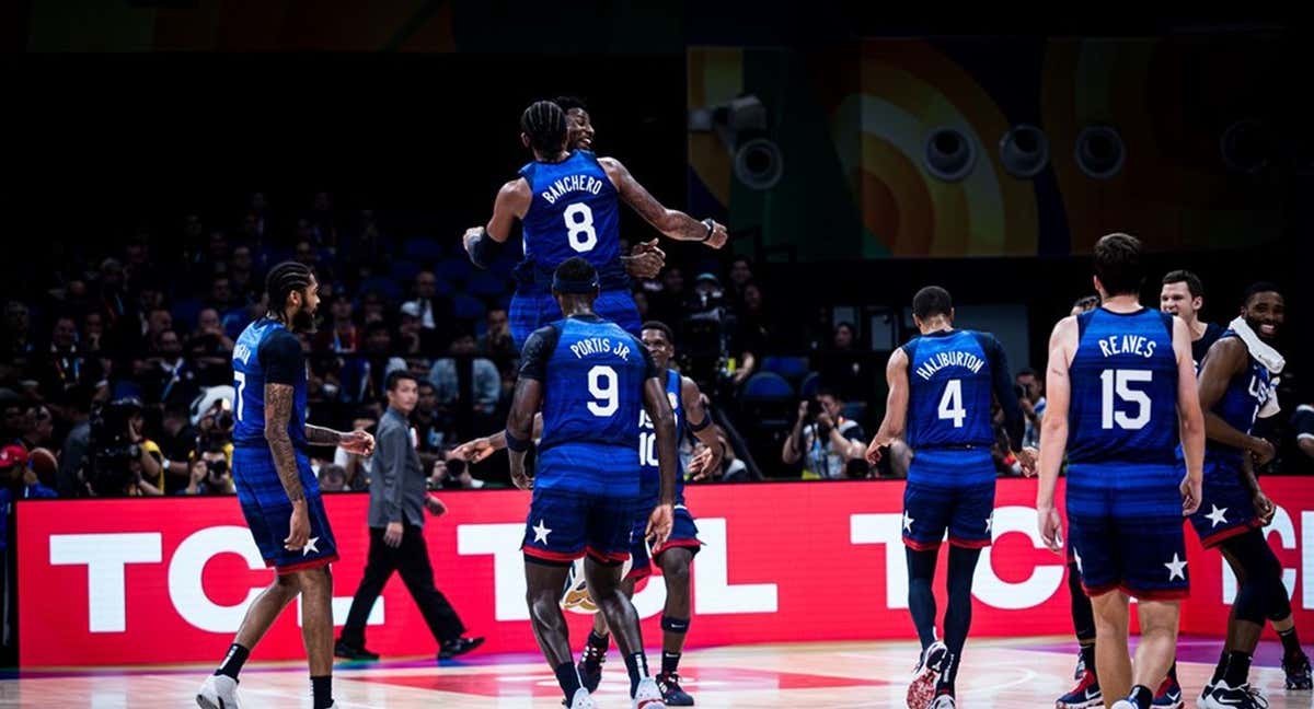 EE. UU. celebra el pase a semifinales tras arrasar ante Italia. /FIBA