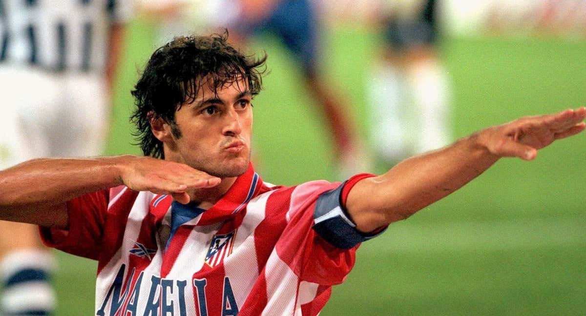Kiko Narváez, en su etapa de jugador y capitán del Atlético de Madrid.