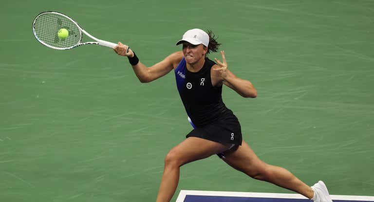 Iga Swiatek en un partido del US Open 2023.