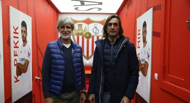 Jaume Naveira, Relevo y Deportes de Canal Sur, premiados por el Sevilla en los José Antonio Blázquez