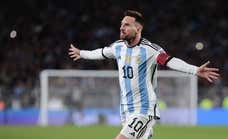 La historia no cambia: Messi marca de libre directo y Argentina gana pese al susto del '10'