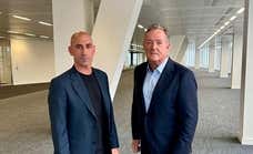 ¿Quien es Piers Morgan? El periodista inglés al que Rubiales dio su exclusiva mundial, machista y azote de Megan Markle