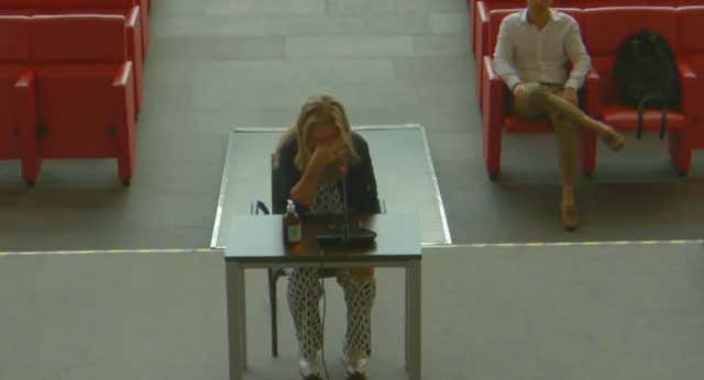 Arantxa Sánchez Vicario rompe a llorar en el inicio del juicio: «Mi marido me obligó a no pagar»