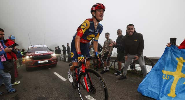 ‘Juanpe’ López supera su miedo a los descensos en un año «a contrapié»