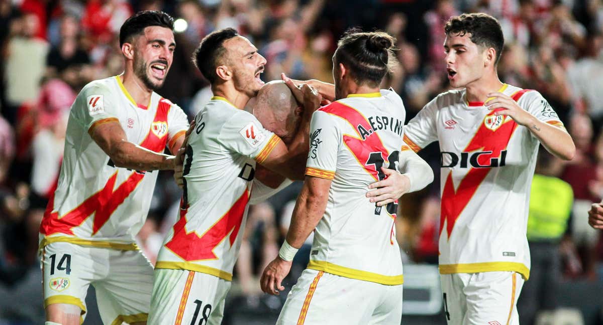 El Rayo celebra el primer gol ante el Alavés./EP