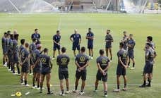 El café más 'caro' de Las Palmas: 15 jugadores se despistan en el aeropuerto ¡y se quedan en tierra!