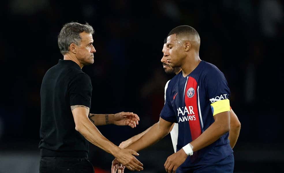 El doble sentir del PSG antes del grupo de la muerte: entre la tranquilidad de Luis Enrique y el enfado de Al-Khelaifi
