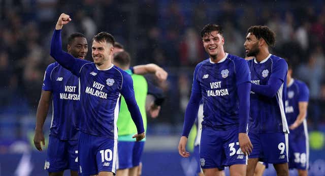 Rechazó a la Premier desde la séptima división y ahora juega junto a su ídolo: “No me voy a ir”