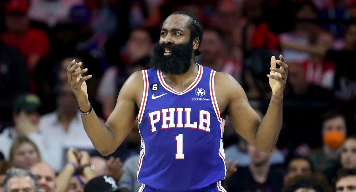 James Harden en un partido de los Philadelphia 76ers. /Getty