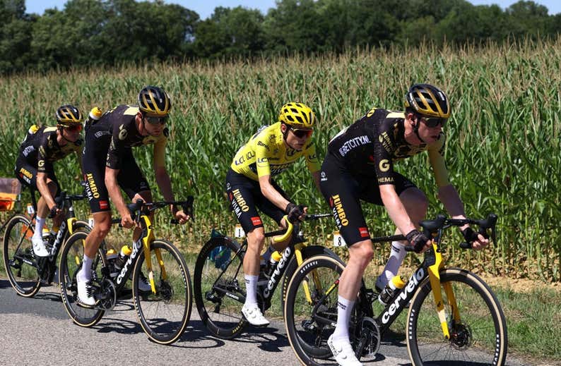 Nathan Van Hooydonck anuncia su retirada del ciclismo