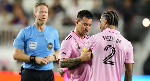Messi se lesiona, muchos aficionados dejan el estadio, Inter Miami gana y en siete días tiene otra final